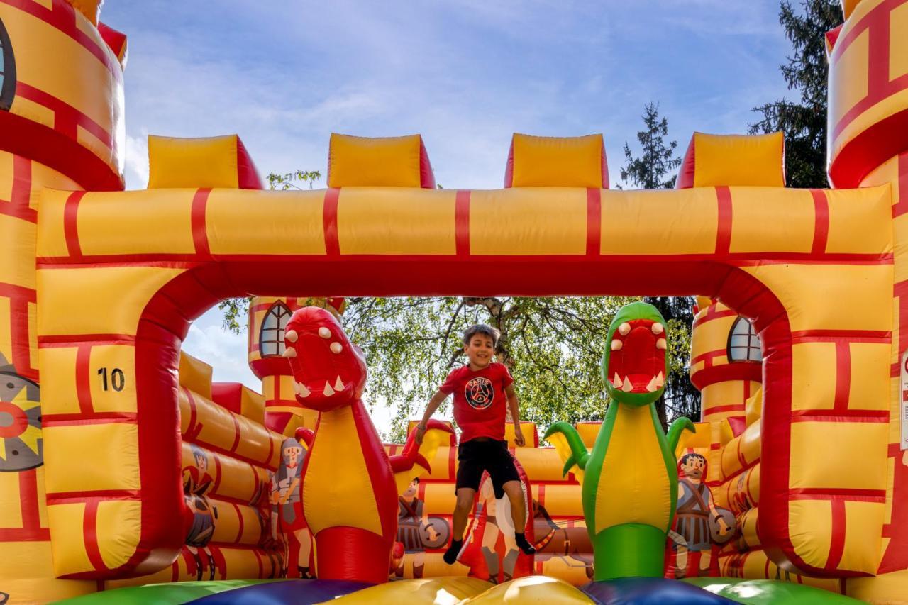 Camping Country Park Crecy La Chapelle - Site Officiel - Next To Disneyland Paris Buitenkant foto